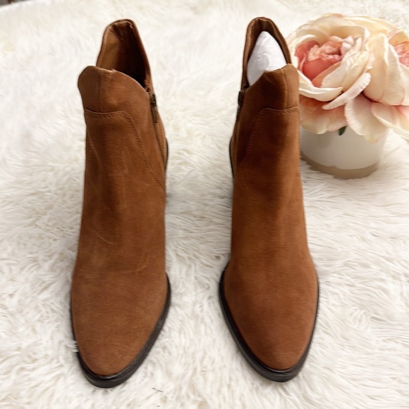 NEW Seychelles Pretty Little Bird brown suede heel ankle bootie women size 8 - Picture 3 of 7